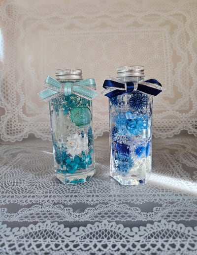 かわいいお花を瓶に入れて楽しい！ハーバリウムワークショップ