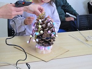 松ぼっくりでX'masツリーを作ろう